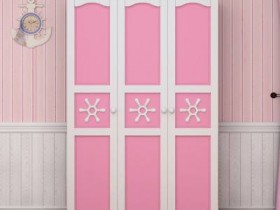 粉红衣柜