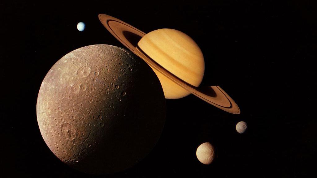 土星合月